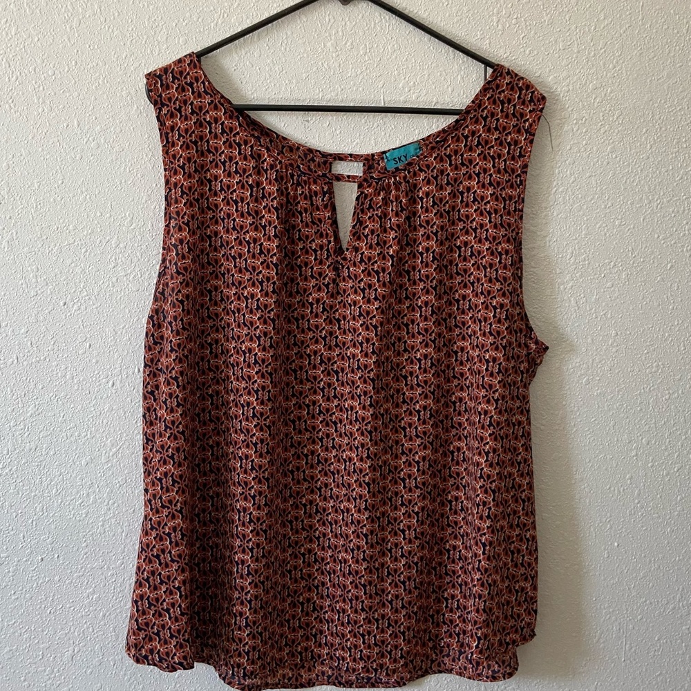 Plus size patterned tank top